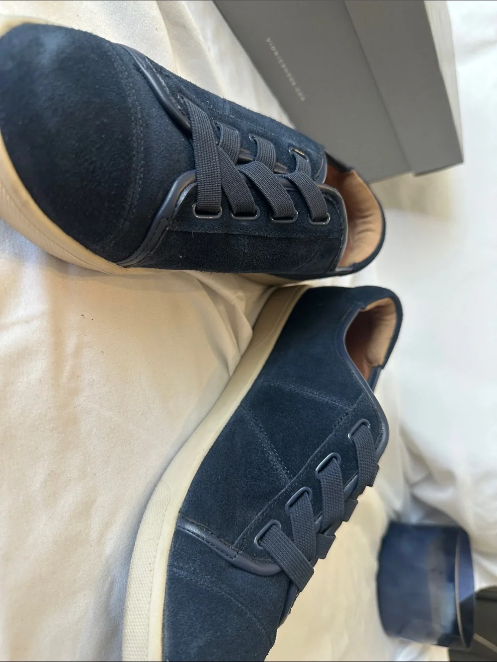 Vionic Navy Suede Low-Top Sneakers with Cream Sole